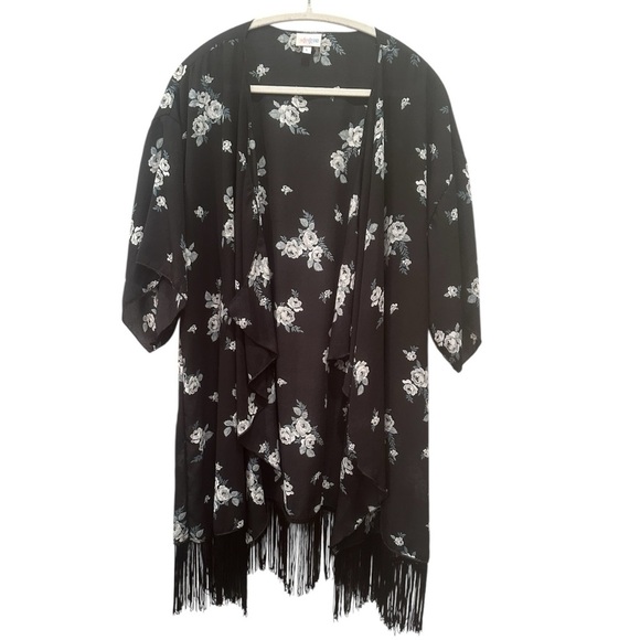 LuLaRoe Black Floral Fringe Kimono Dark Floral Layer Cover Up Sz L - Picture 1 of 7